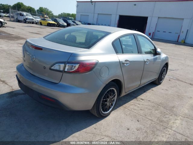 Photo 3 VIN: JM1BL1UF1B1497660 - MAZDA MAZDA3 