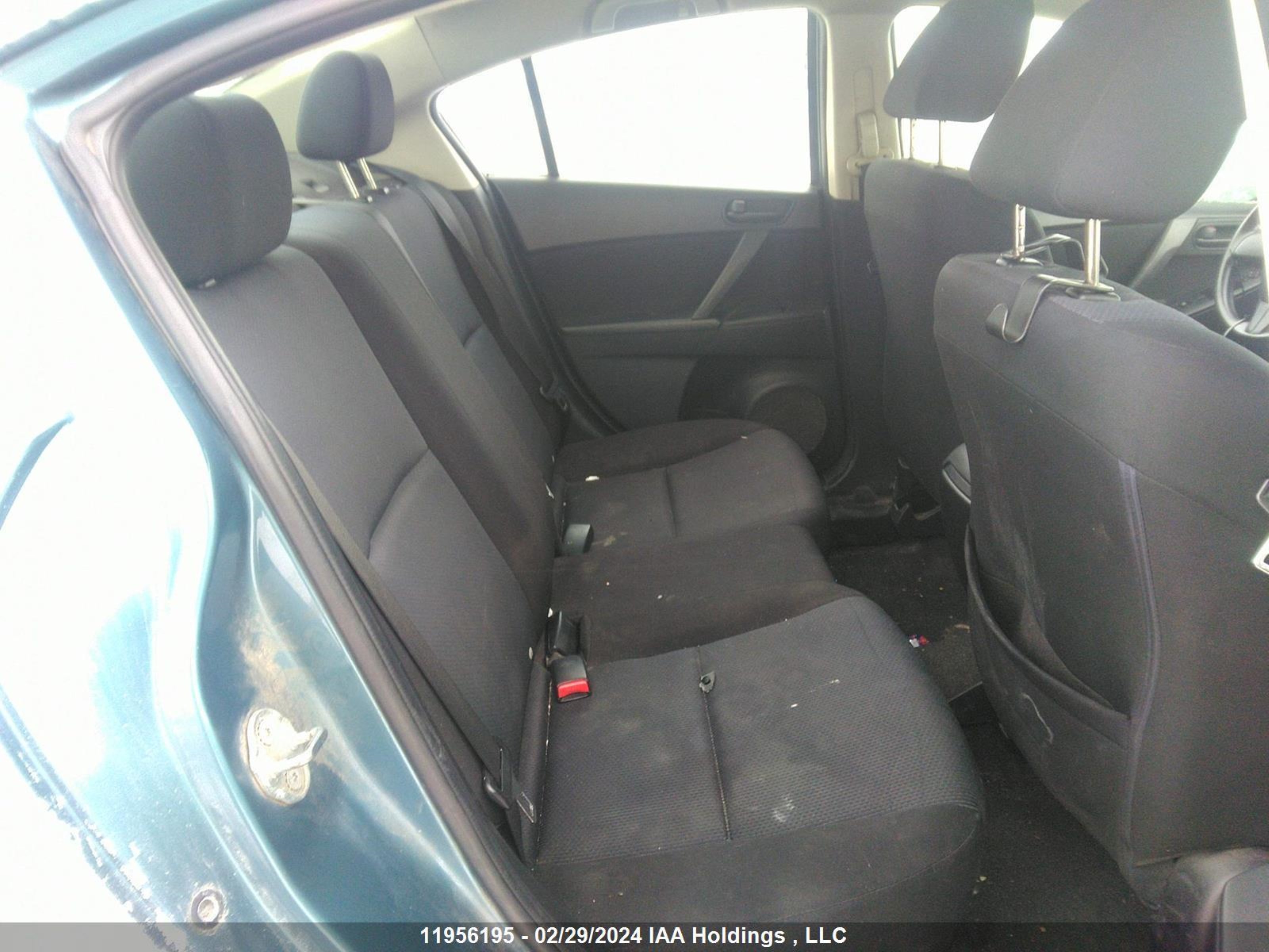 Photo 7 VIN: JM1BL1UF2B1482892 - MAZDA 3 