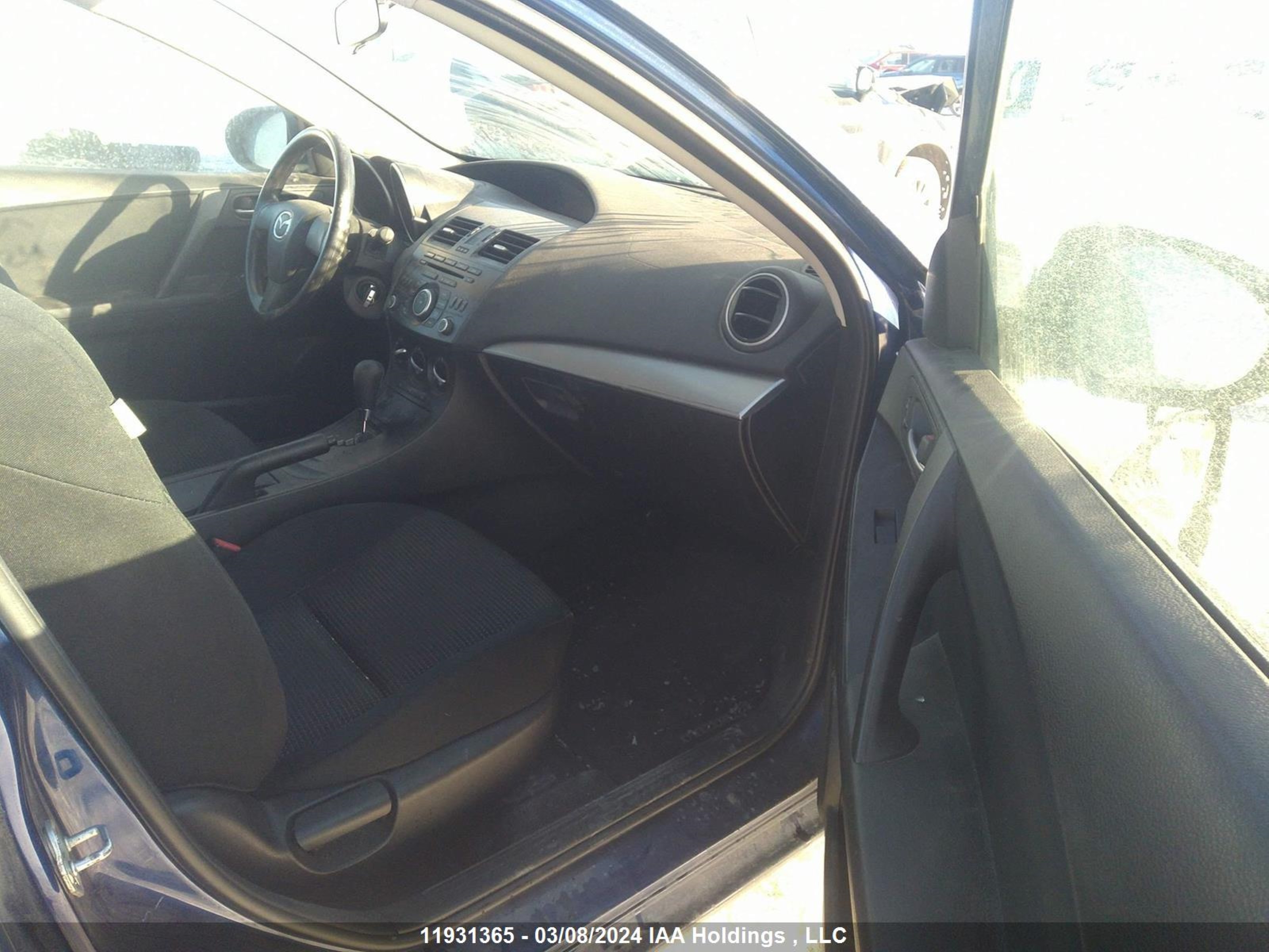 Photo 4 VIN: JM1BL1UF2C1510417 - MAZDA 3 