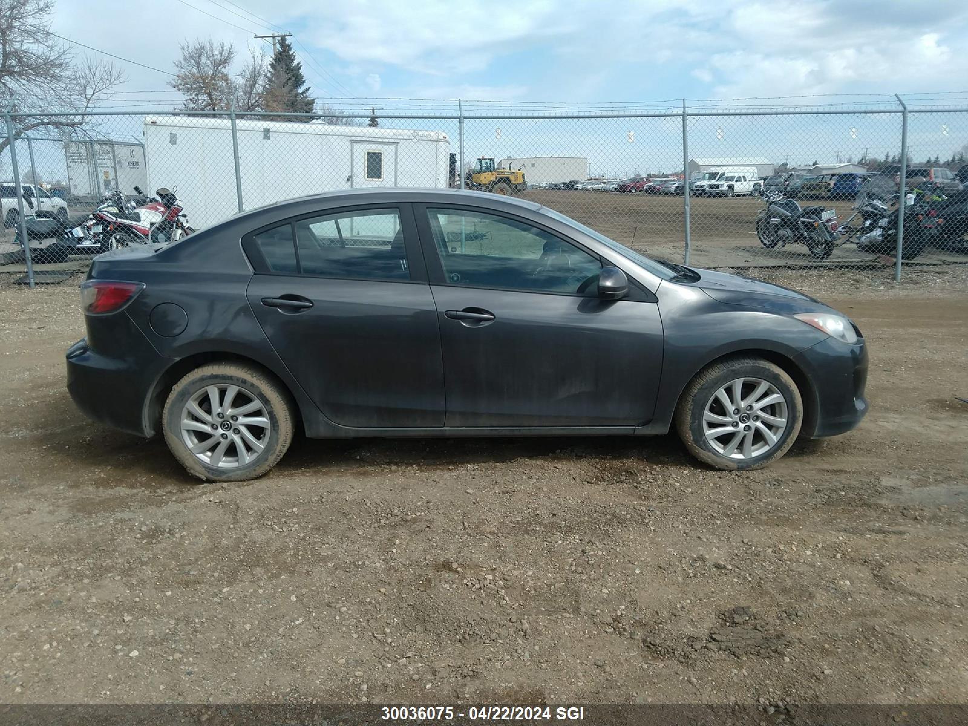 Photo 12 VIN: JM1BL1UF3D1824515 - MAZDA 3 