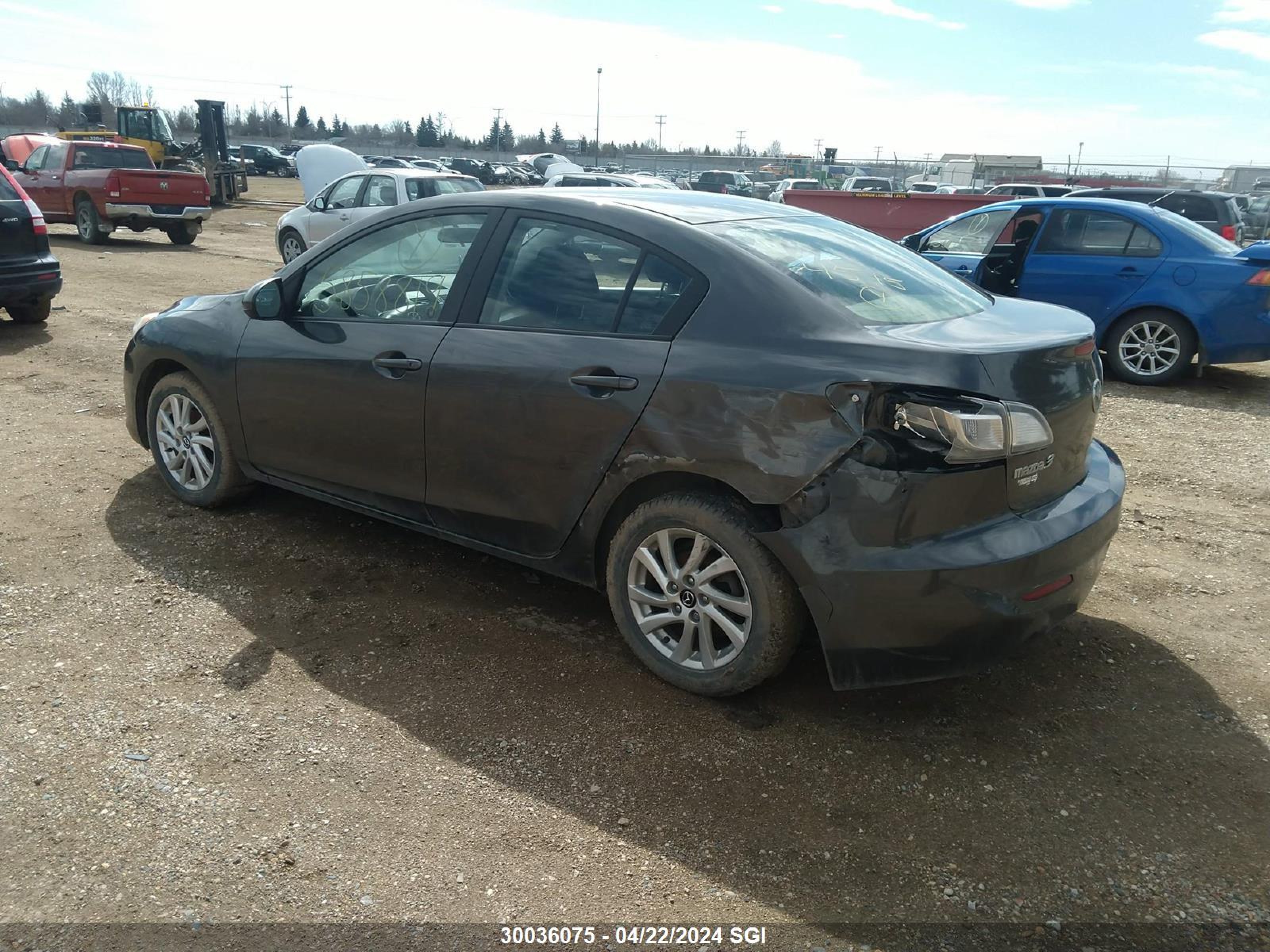 Photo 2 VIN: JM1BL1UF3D1824515 - MAZDA 3 