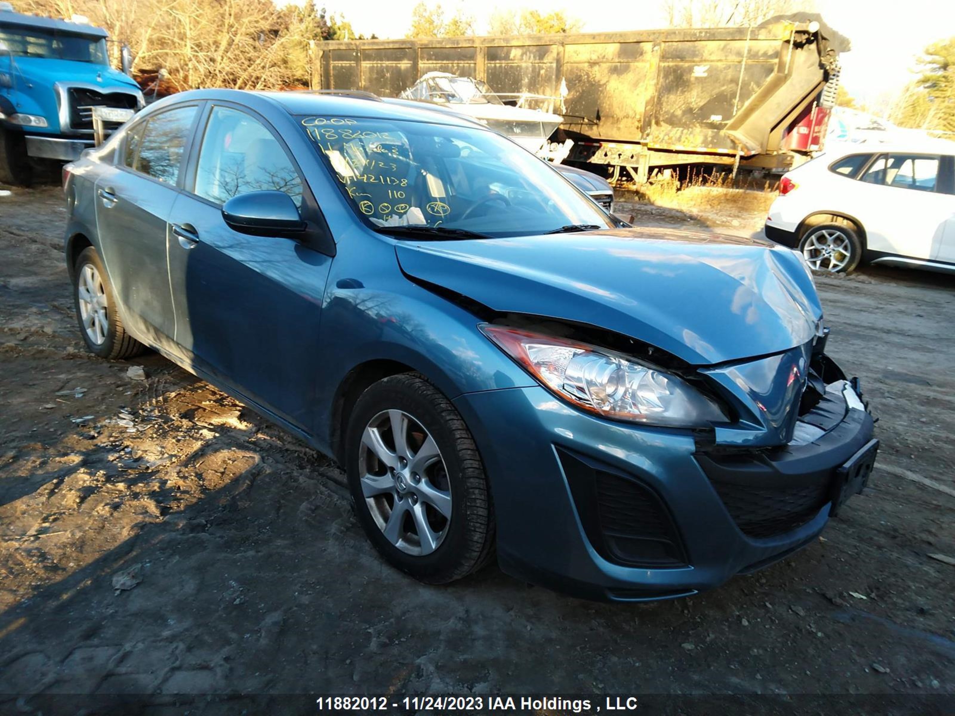 Photo 0 VIN: JM1BL1UF4B1421138 - MAZDA 3 