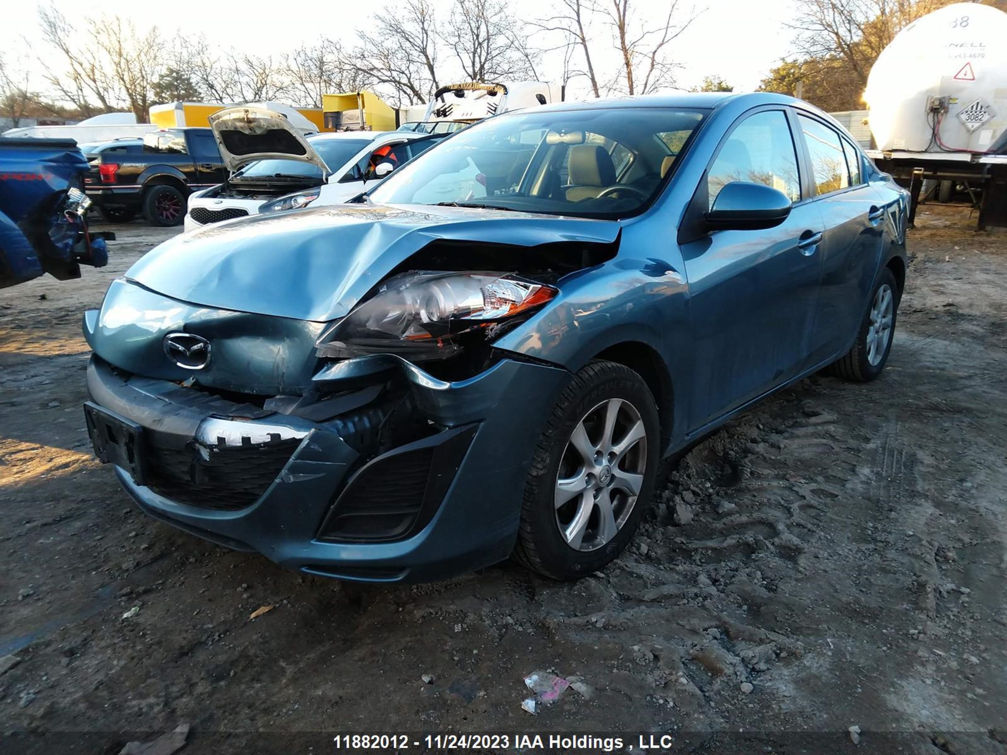 Photo 1 VIN: JM1BL1UF4B1421138 - MAZDA 3 