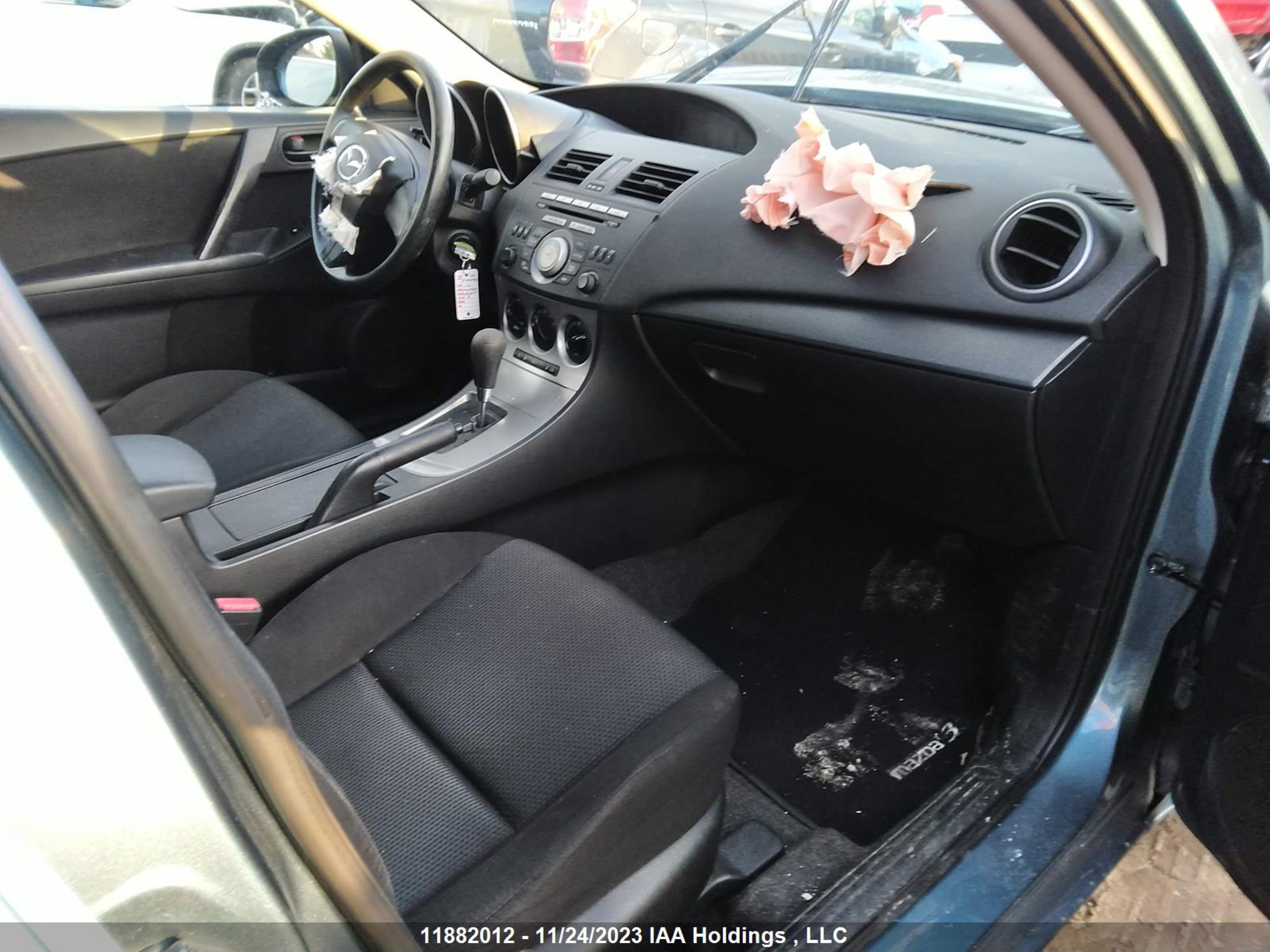 Photo 4 VIN: JM1BL1UF4B1421138 - MAZDA 3 