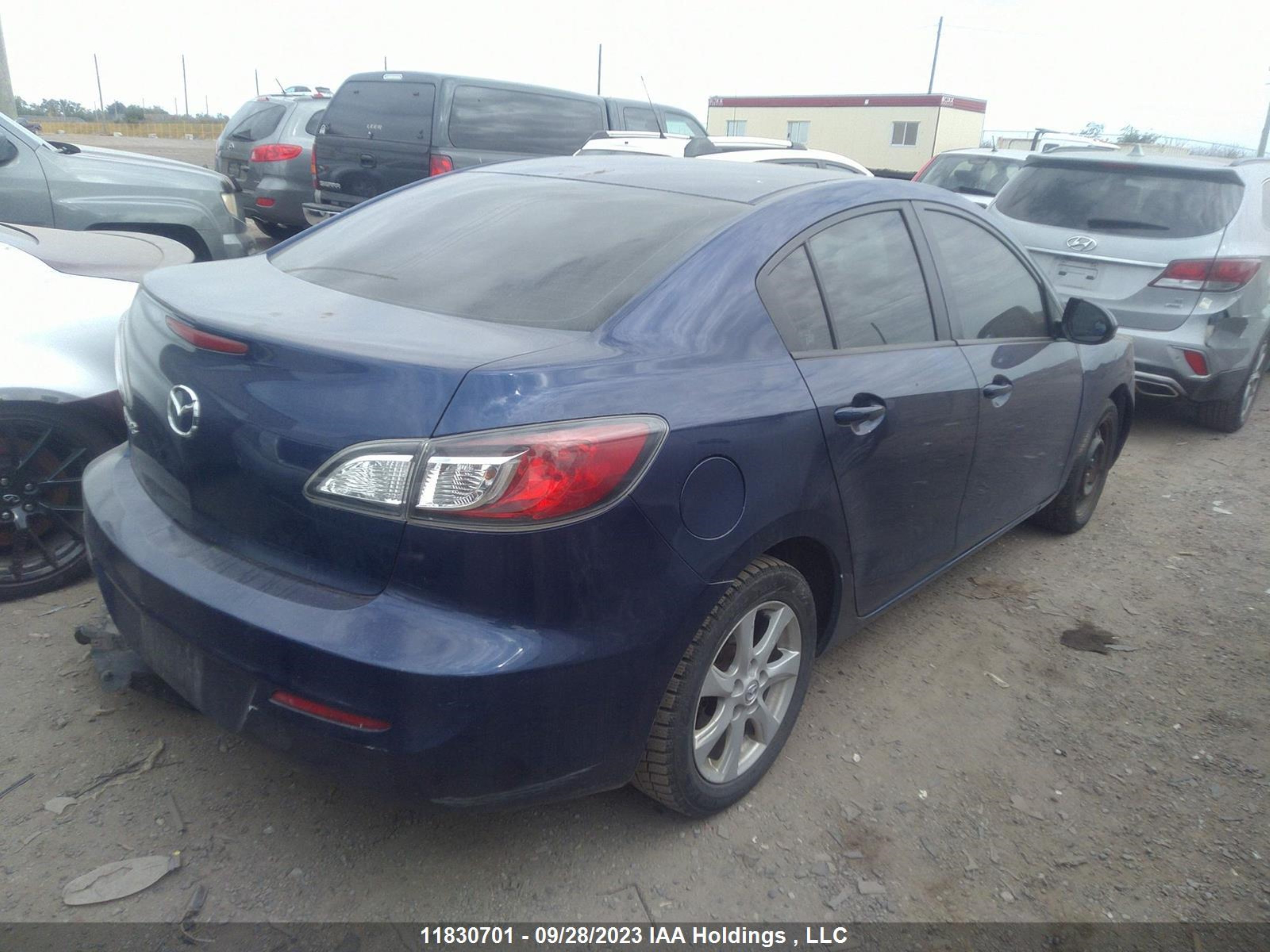 Photo 3 VIN: JM1BL1UF4D1749226 - MAZDA 3 