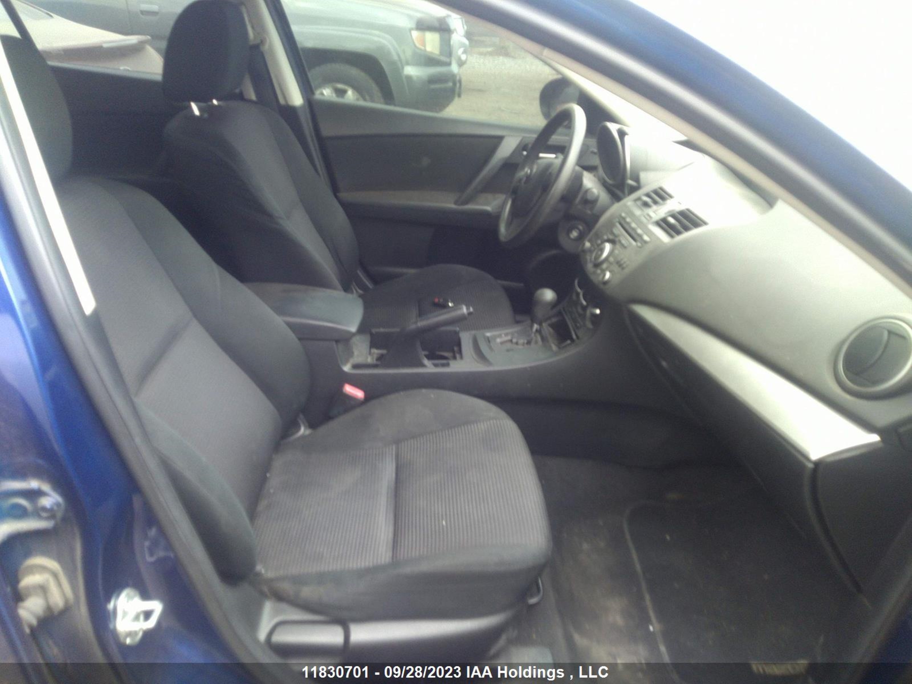 Photo 4 VIN: JM1BL1UF4D1749226 - MAZDA 3 