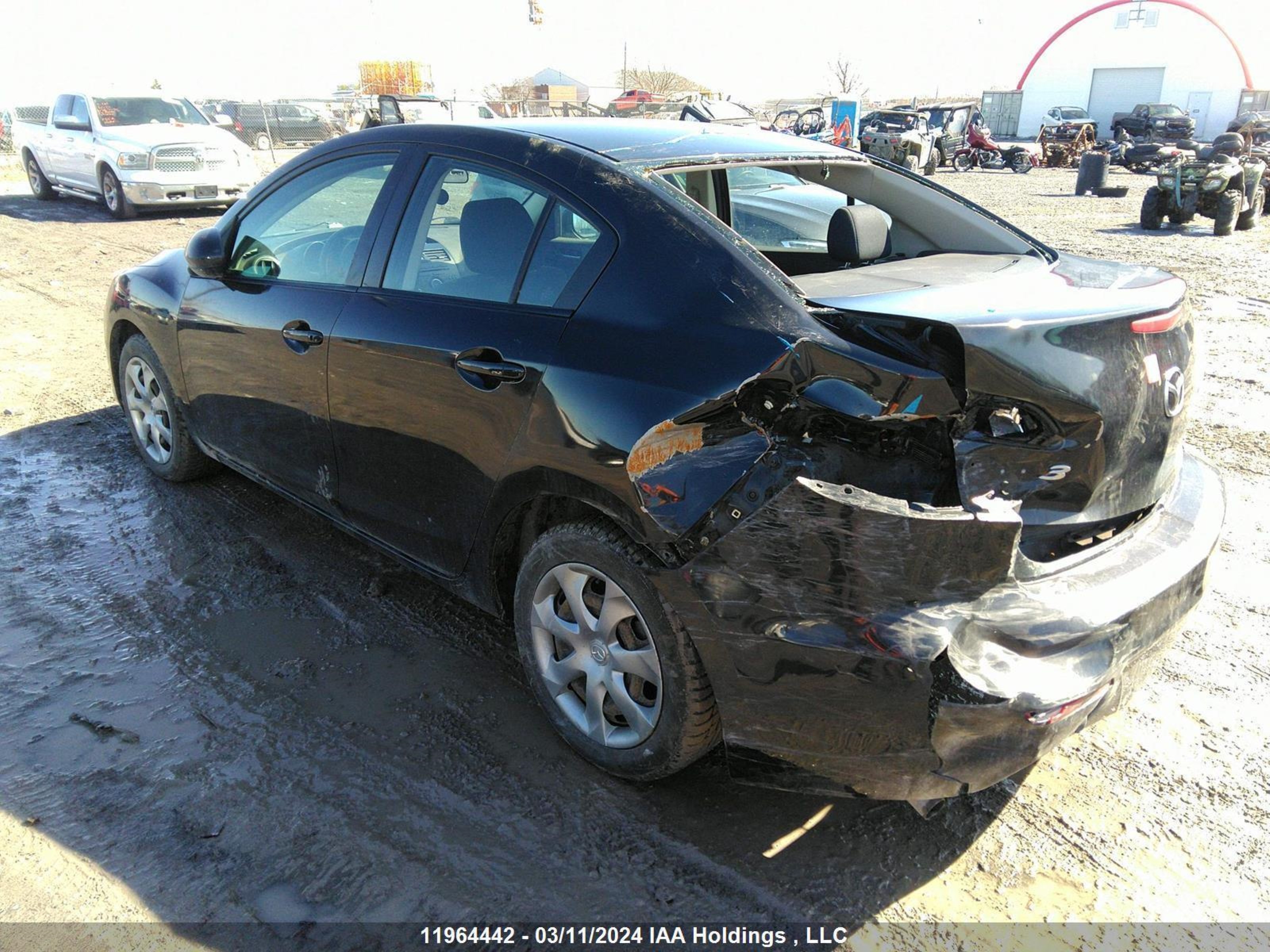 Photo 2 VIN: JM1BL1UF4D1756306 - MAZDA 3 