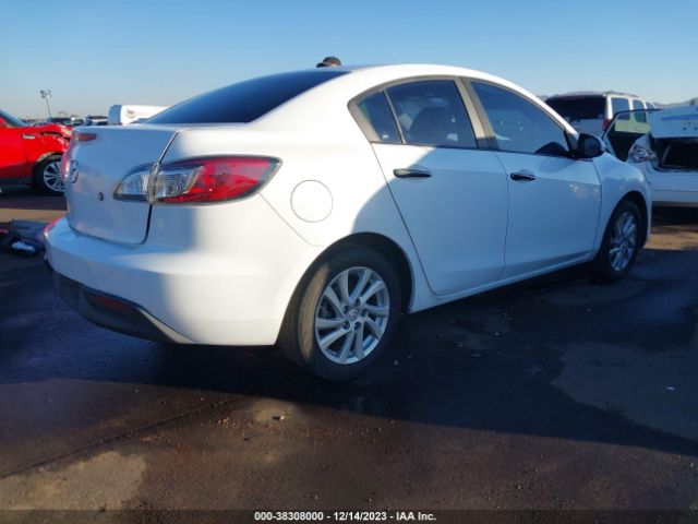 Photo 3 VIN: JM1BL1UF5B1426509 - MAZDA MAZDA3 