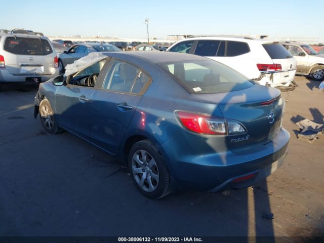 Photo 2 VIN: JM1BL1UF5B1494129 - MAZDA MAZDA3 