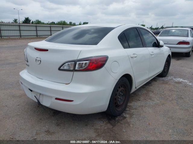 Photo 3 VIN: JM1BL1UF5C1578498 - MAZDA MAZDA3 