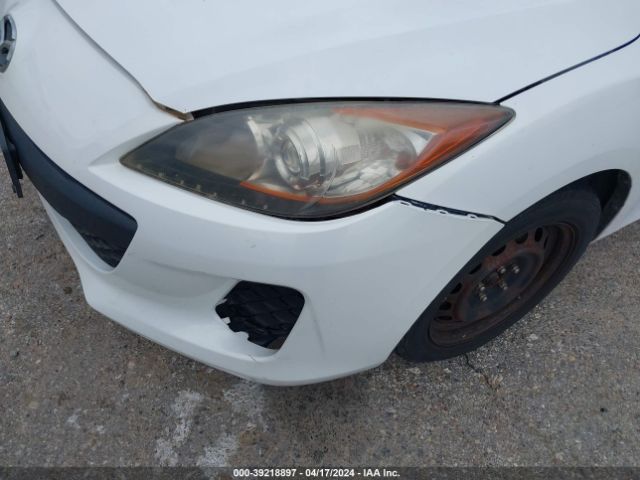 Photo 5 VIN: JM1BL1UF5C1578498 - MAZDA MAZDA3 