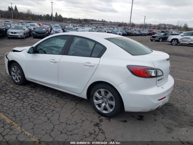 Photo 2 VIN: JM1BL1UF5C1578923 - MAZDA MAZDA3 