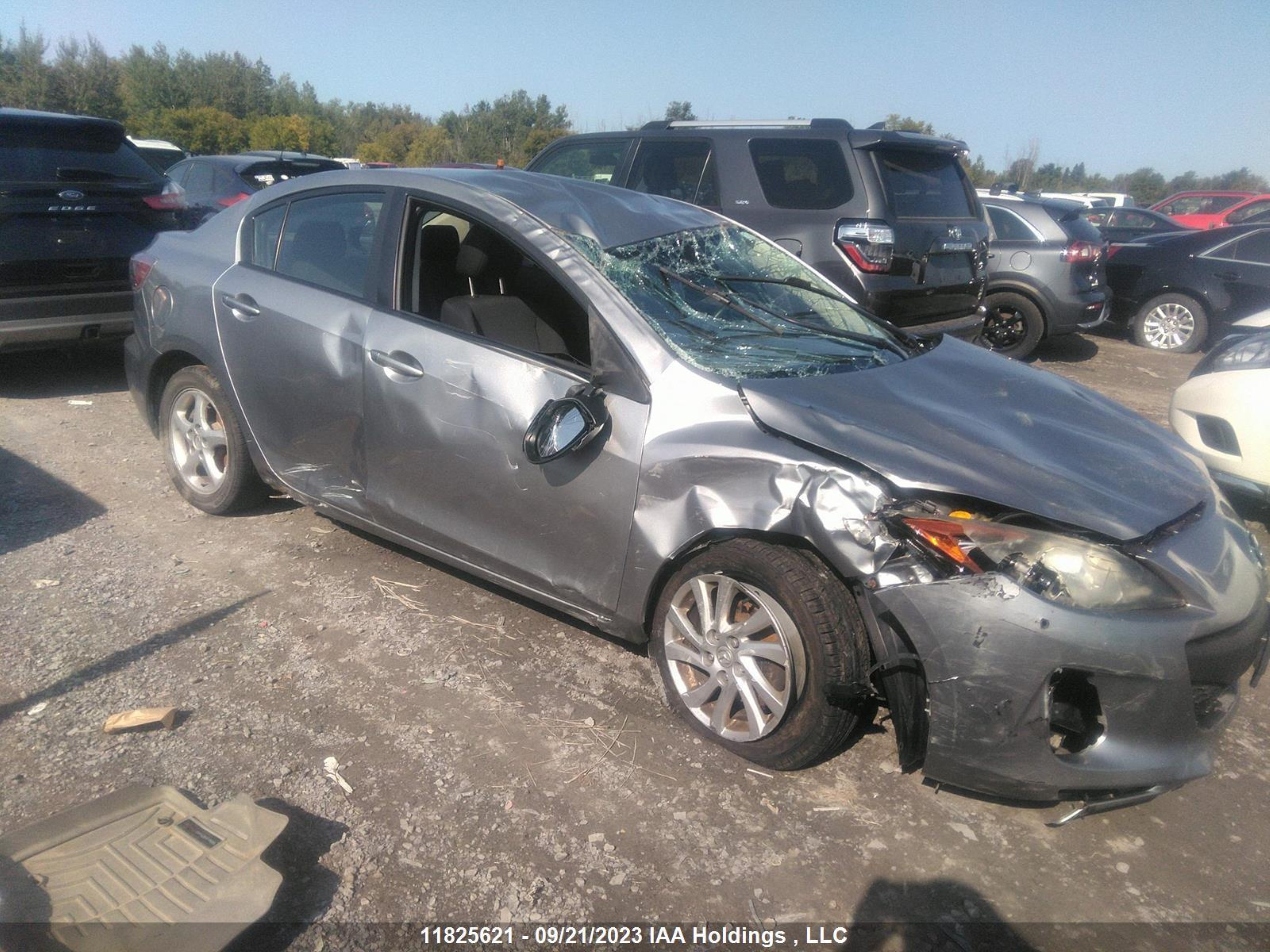 Photo 0 VIN: JM1BL1UF5C1656245 - MAZDA 3 