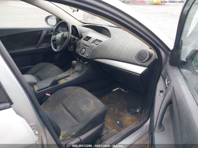 Photo 4 VIN: JM1BL1UF6C1515443 - MAZDA MAZDA3 