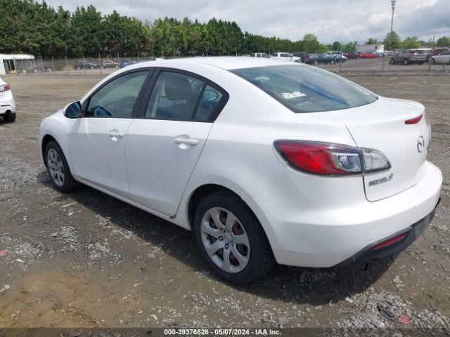 Photo 2 VIN: JM1BL1UF8B1442316 - MAZDA MAZDA3 