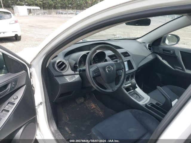 Photo 4 VIN: JM1BL1UF8B1442316 - MAZDA MAZDA3 