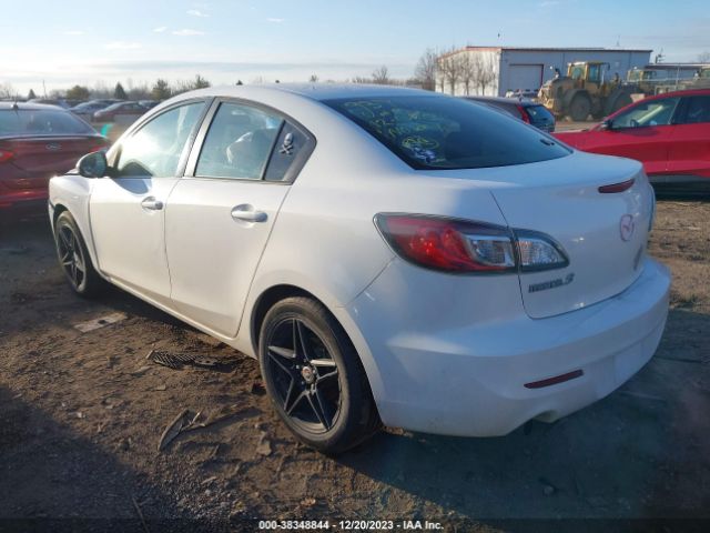 Photo 2 VIN: JM1BL1UF8C1579371 - MAZDA MAZDA3 