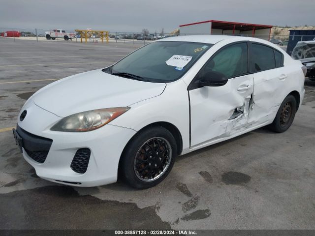 Photo 1 VIN: JM1BL1UF9C1517591 - MAZDA MAZDA3 