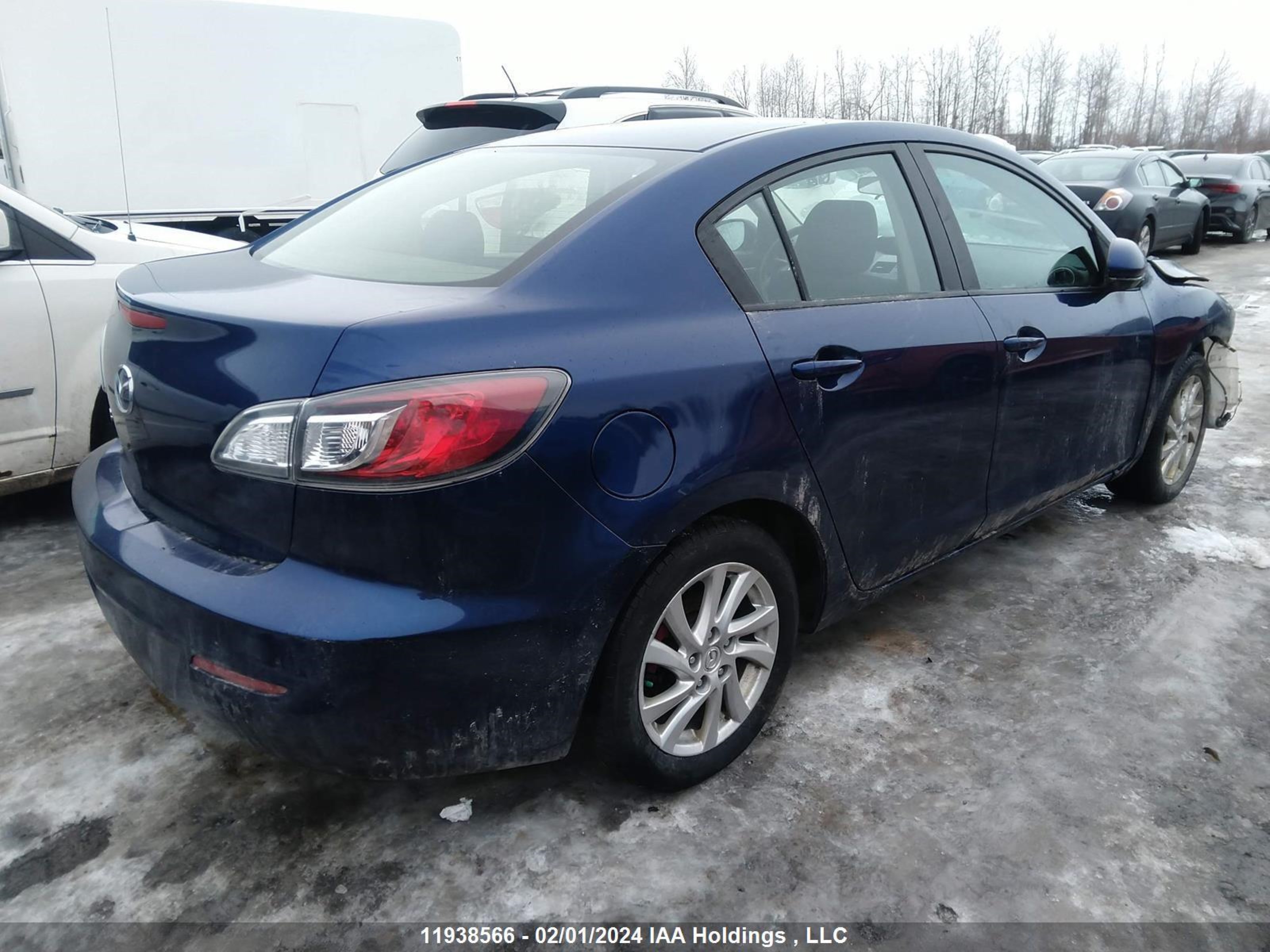 Photo 3 VIN: JM1BL1UF9C1564474 - MAZDA 3 