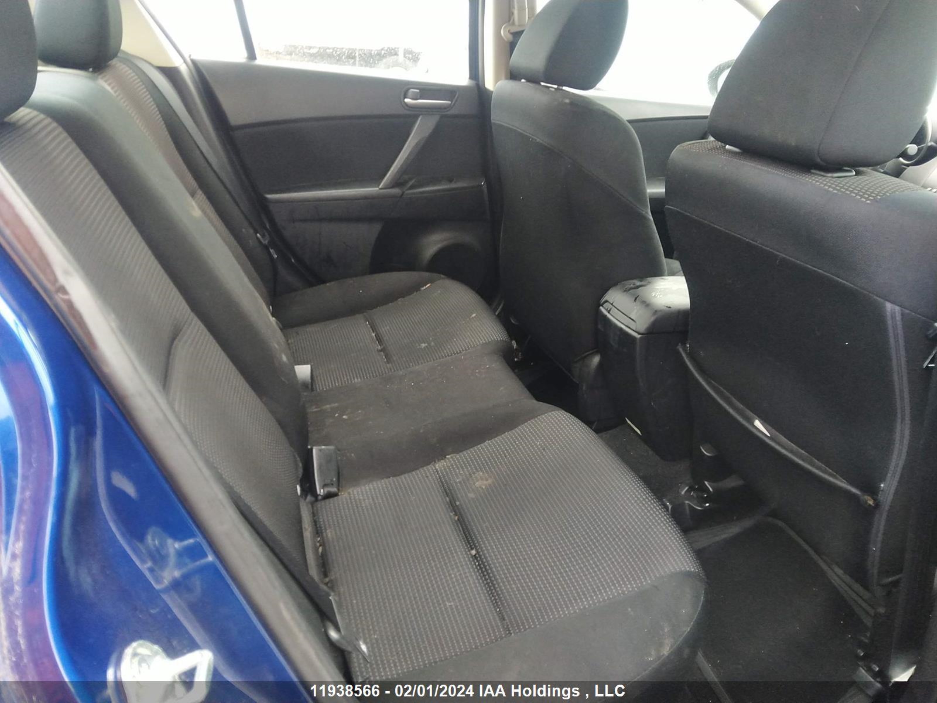 Photo 7 VIN: JM1BL1UF9C1564474 - MAZDA 3 