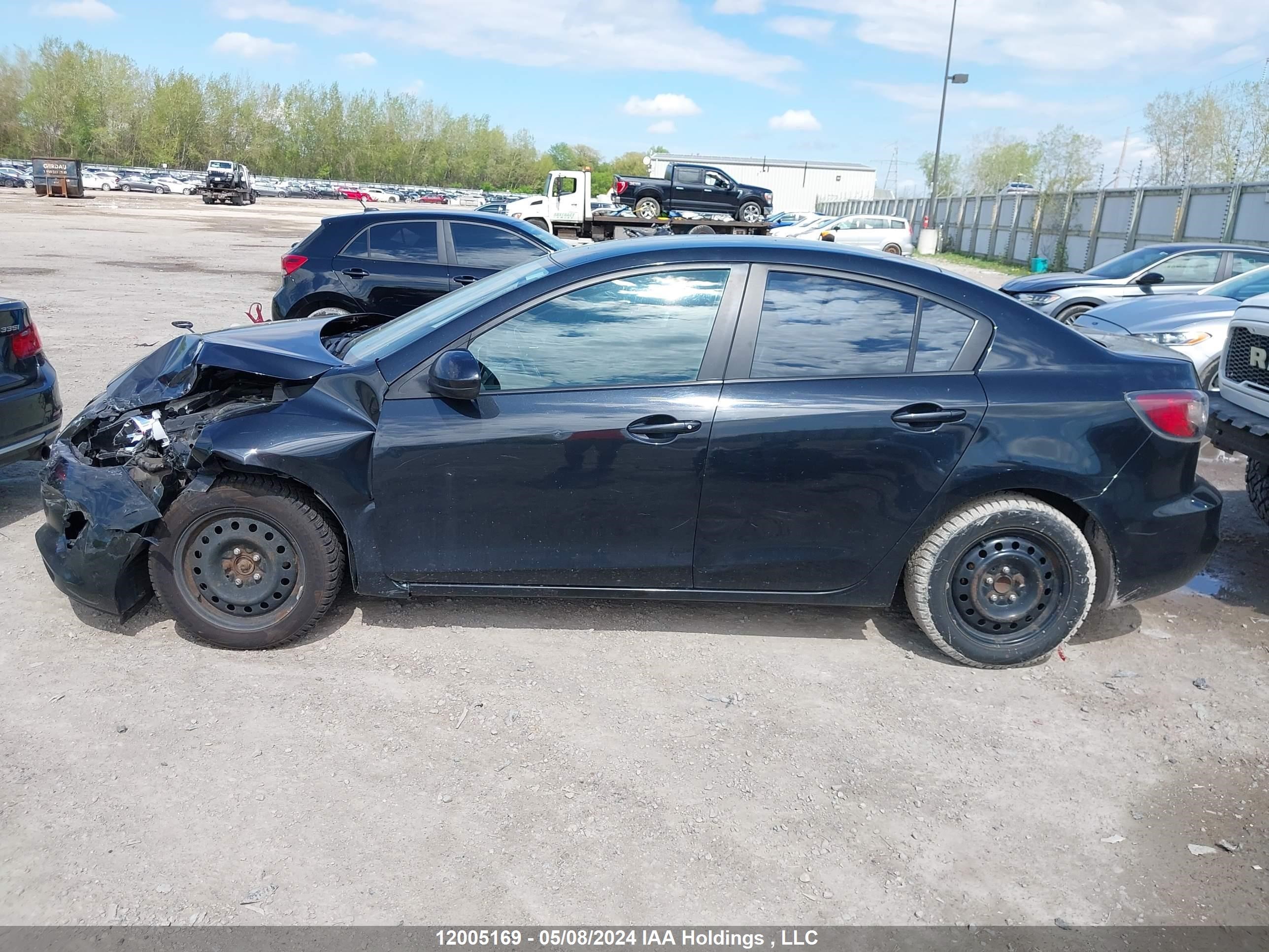 Photo 13 VIN: JM1BL1UF9C1631428 - MAZDA 3 