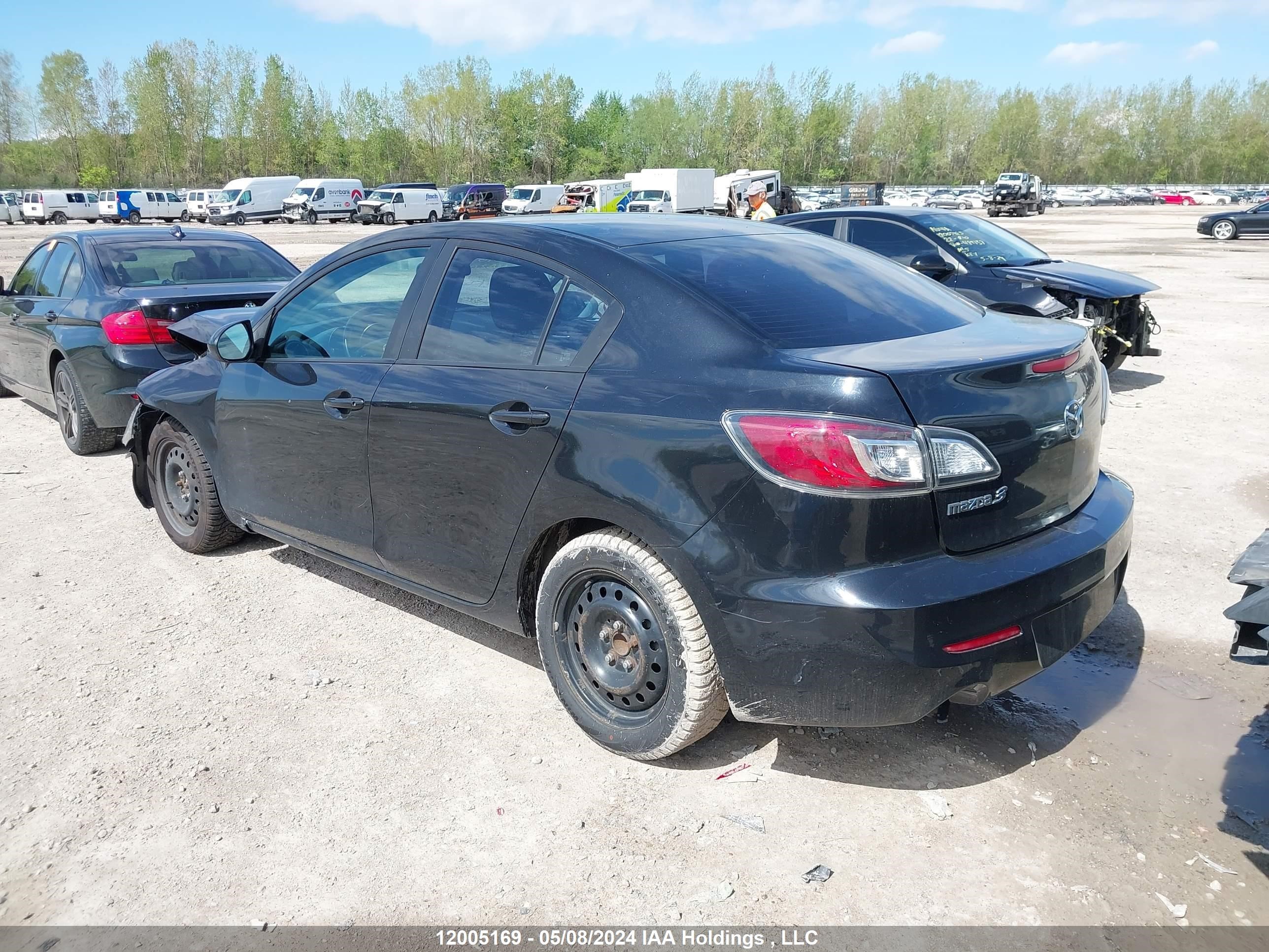 Photo 2 VIN: JM1BL1UF9C1631428 - MAZDA 3 