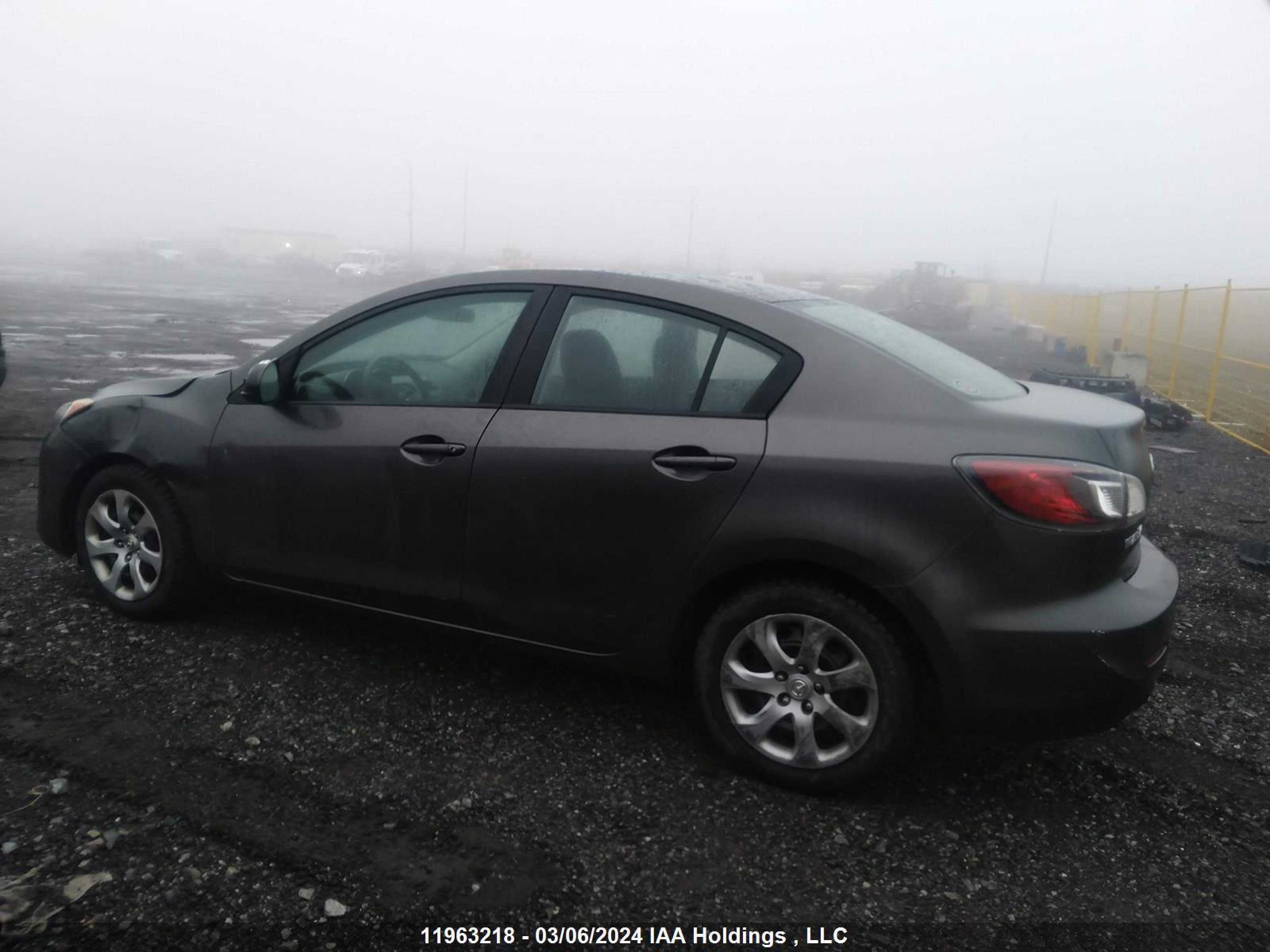 Photo 13 VIN: JM1BL1UF9D1772825 - MAZDA 3 