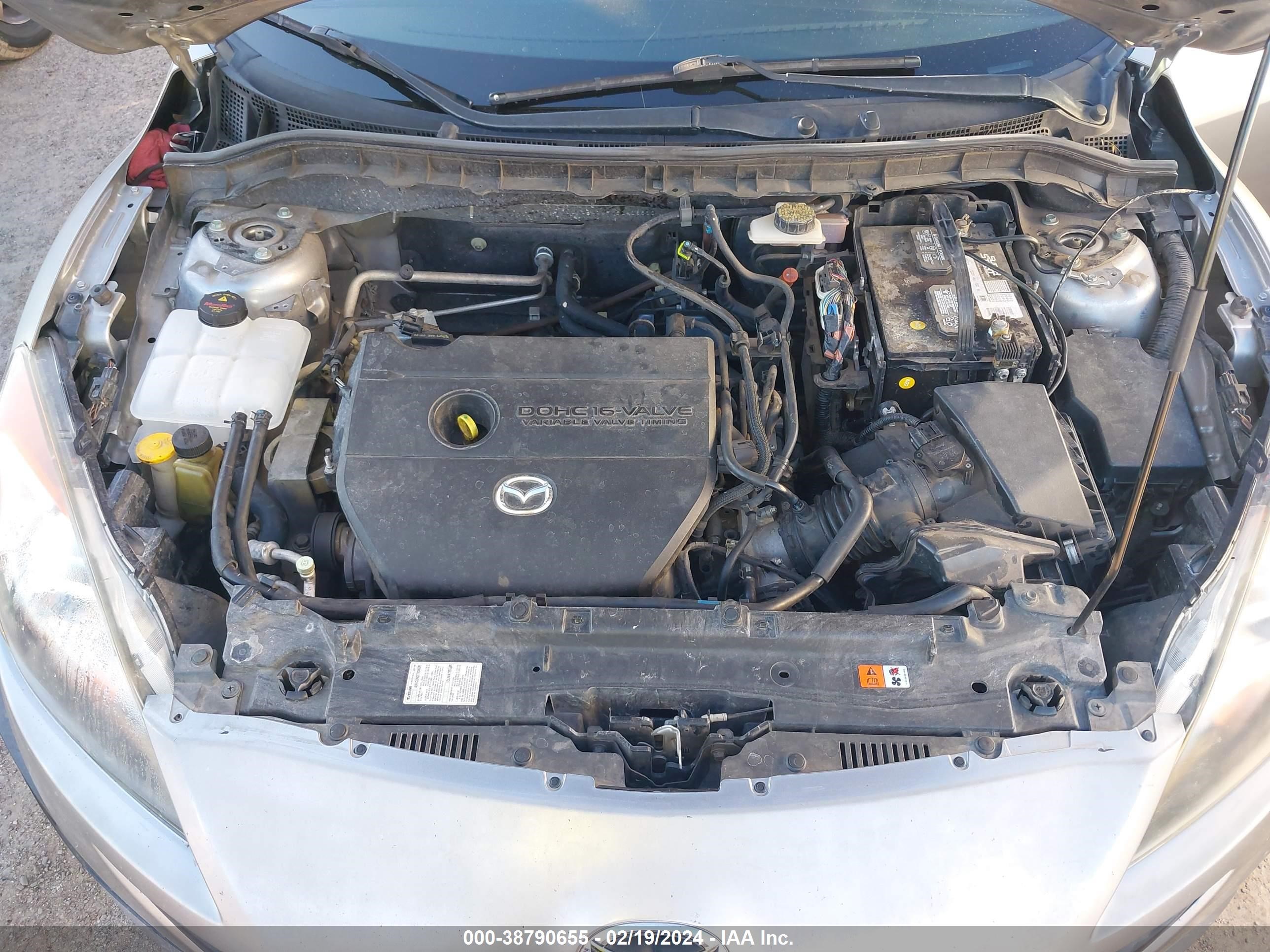 Photo 9 VIN: JM1BL1UFXB1416610 - MAZDA 3 