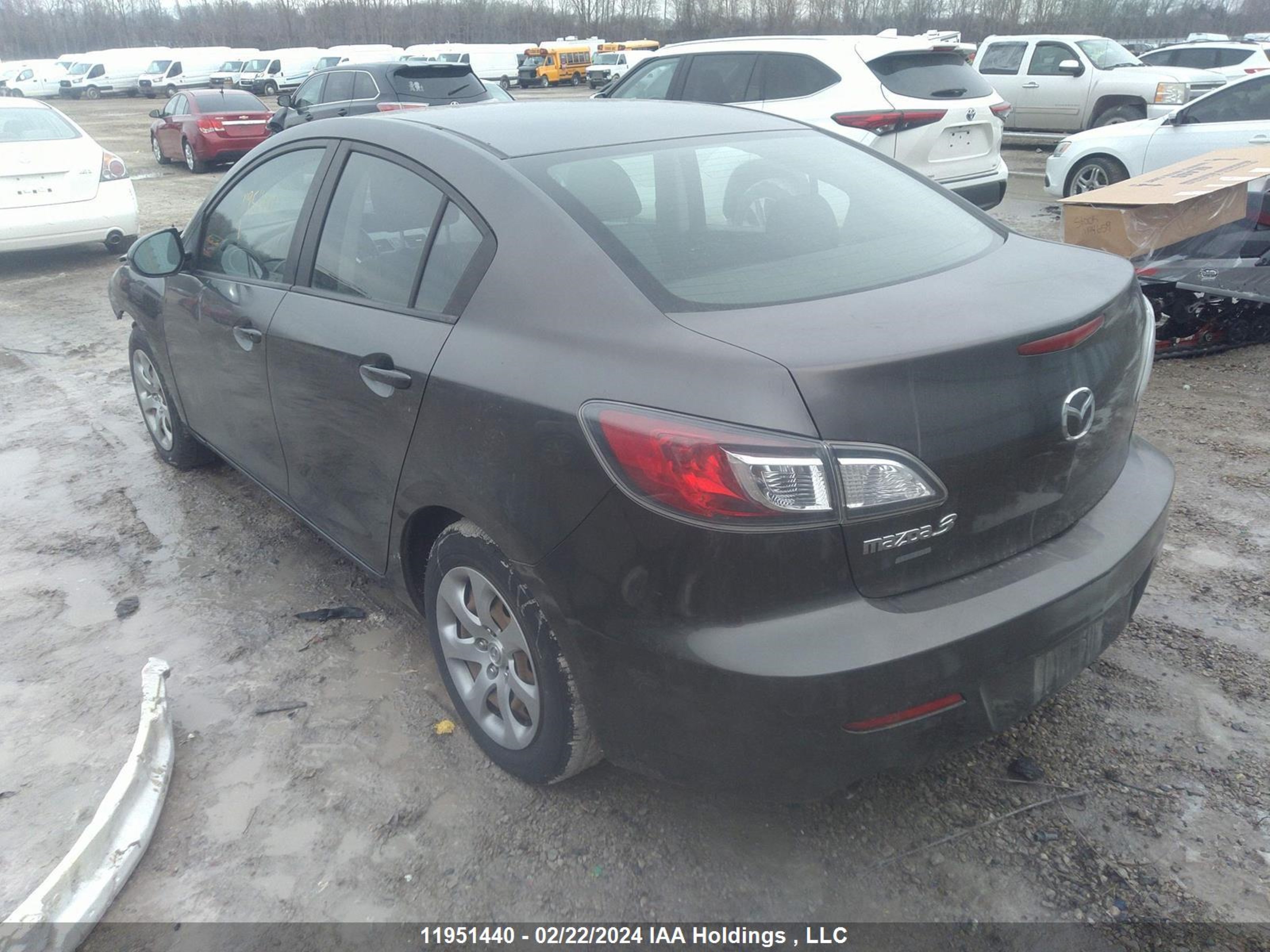 Photo 2 VIN: JM1BL1UFXC1636296 - MAZDA 3 