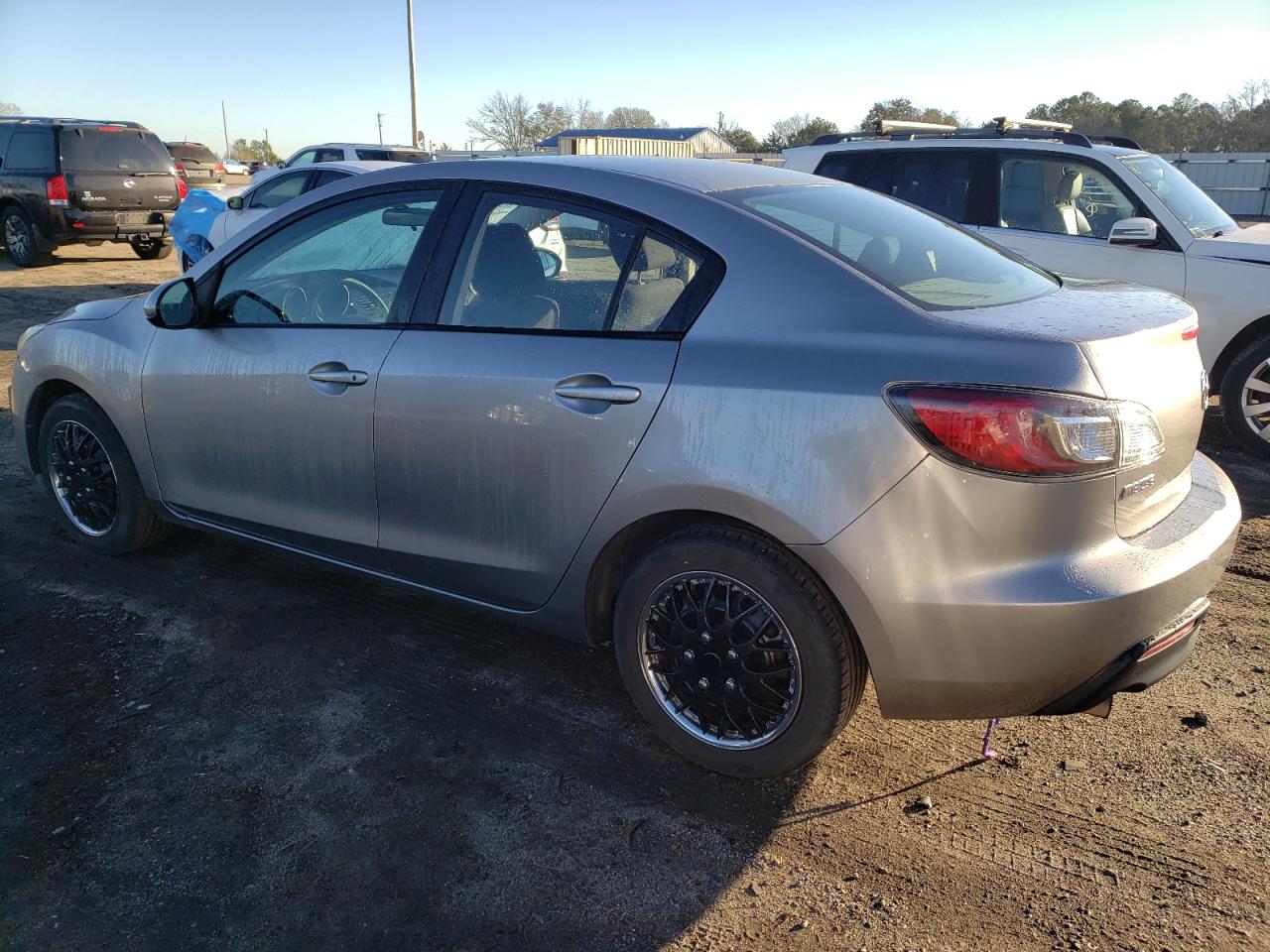 Photo 1 VIN: JM1BL1UG0B1425034 - MAZDA 3 