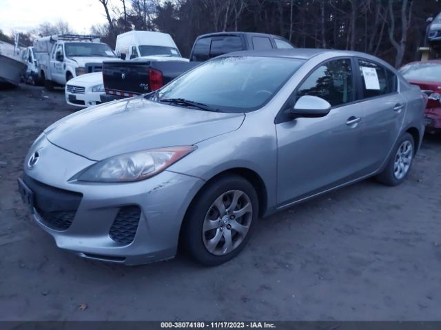 Photo 1 VIN: JM1BL1UG4C1519211 - MAZDA MAZDA3 