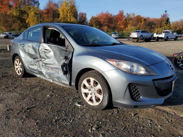 Photo 3 VIN: JM1BL1UG4C1537532 - MAZDA 3 