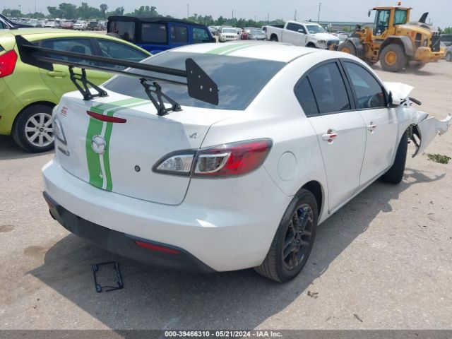 Photo 3 VIN: JM1BL1UG5B1435946 - MAZDA MAZDA3 