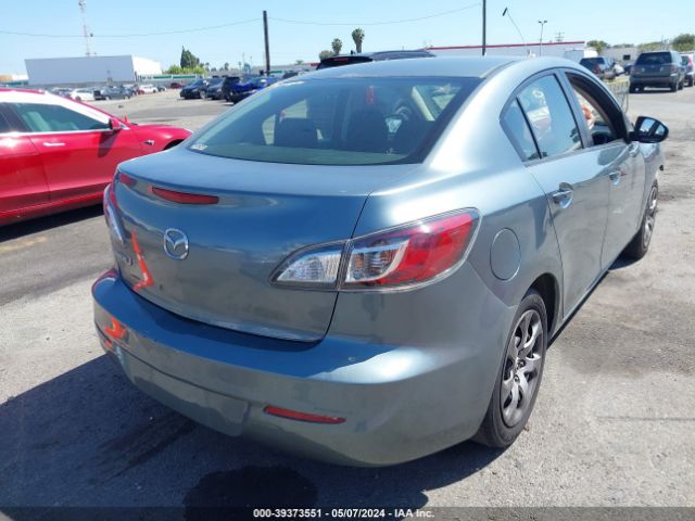 Photo 3 VIN: JM1BL1UG5C1552797 - MAZDA MAZDA3 