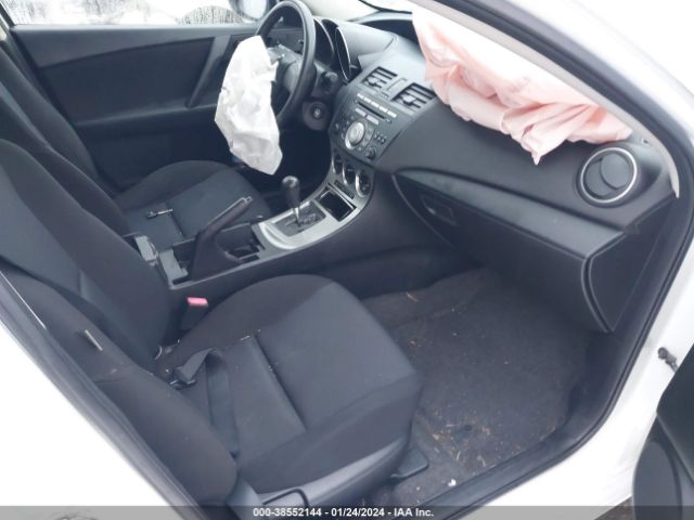 Photo 4 VIN: JM1BL1UG6B1421439 - MAZDA MAZDA3 