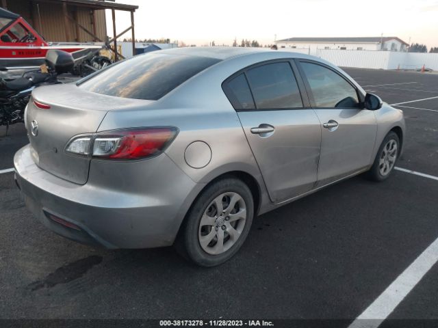 Photo 3 VIN: JM1BL1UG9B1491517 - MAZDA MAZDA3 