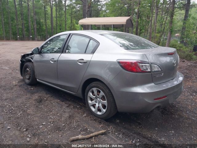 Photo 2 VIN: JM1BL1UP2D1737911 - MAZDA MAZDA3 