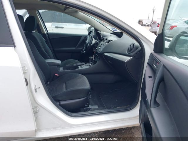 Photo 4 VIN: JM1BL1UP7D1735751 - MAZDA MAZDA3 