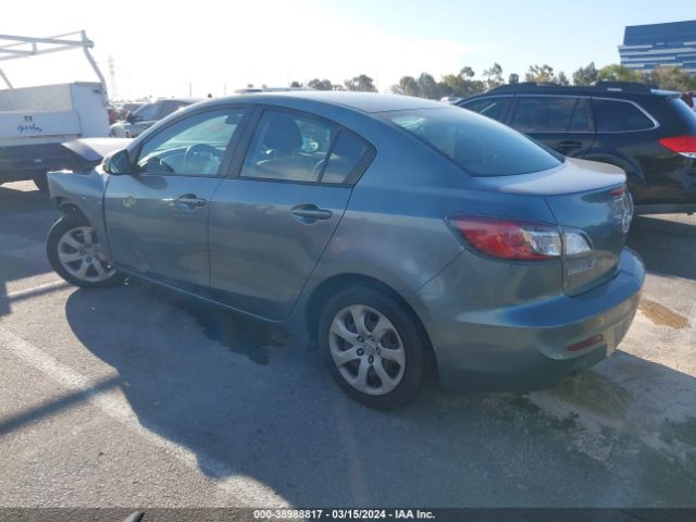 Photo 2 VIN: JM1BL1UP9D1771313 - MAZDA MAZDA3 