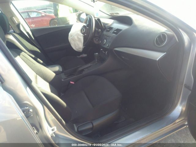 Photo 4 VIN: JM1BL1UPXD1848898 - MAZDA MAZDA3 