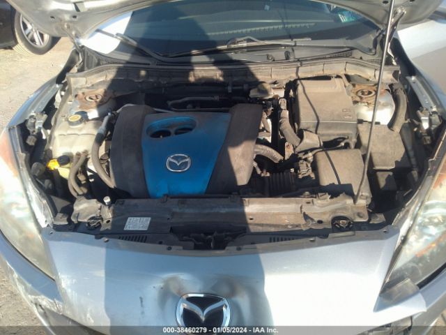 Photo 9 VIN: JM1BL1UPXD1848898 - MAZDA MAZDA3 