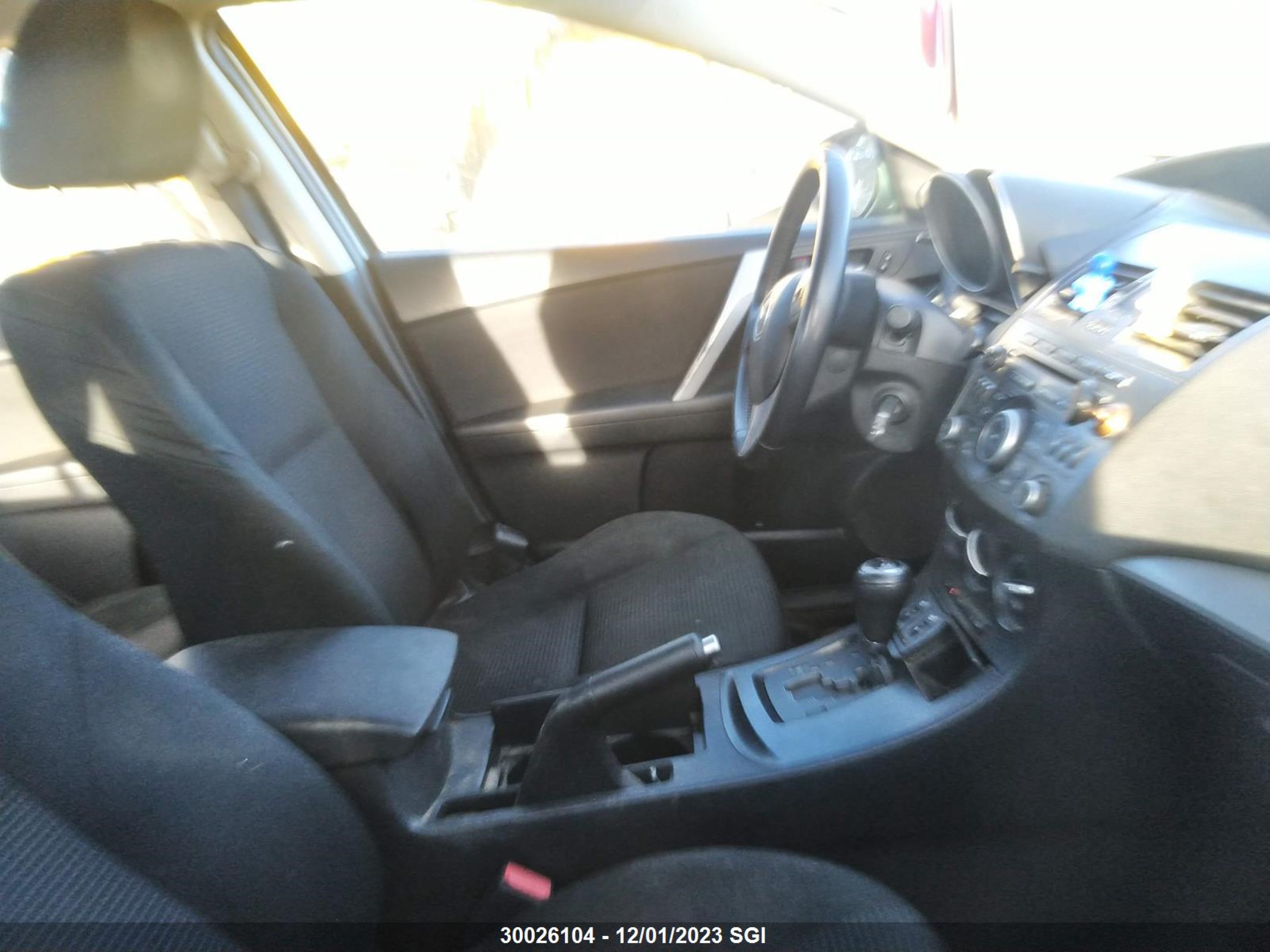 Photo 4 VIN: JM1BL1V71C1556098 - MAZDA 3 I 