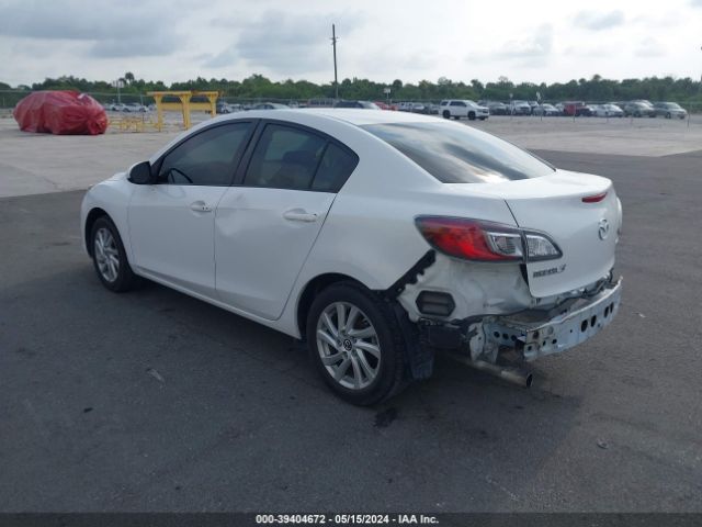 Photo 2 VIN: JM1BL1V72D1780143 - MAZDA MAZDA3 