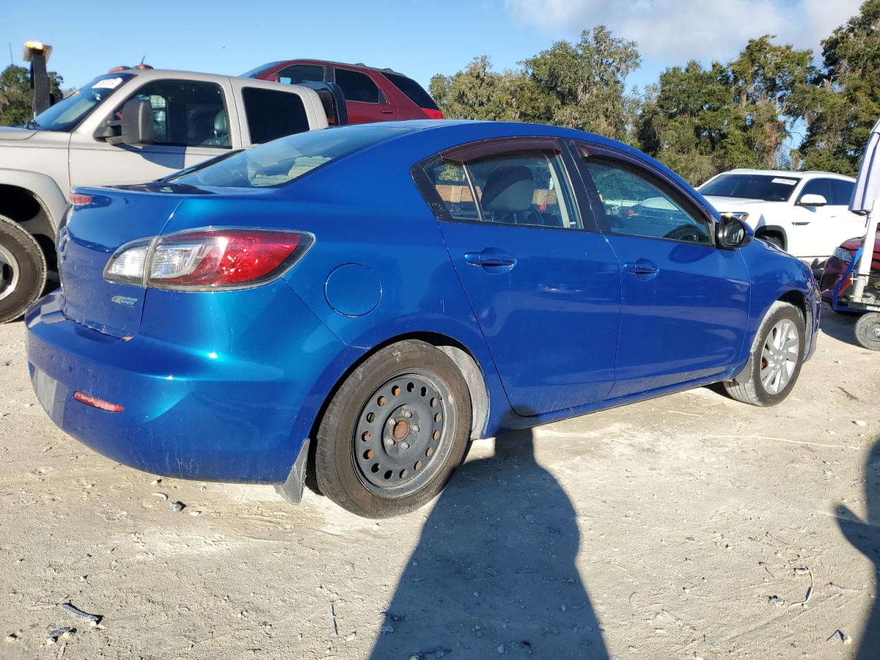 Photo 2 VIN: JM1BL1V73C1591547 - MAZDA 3 