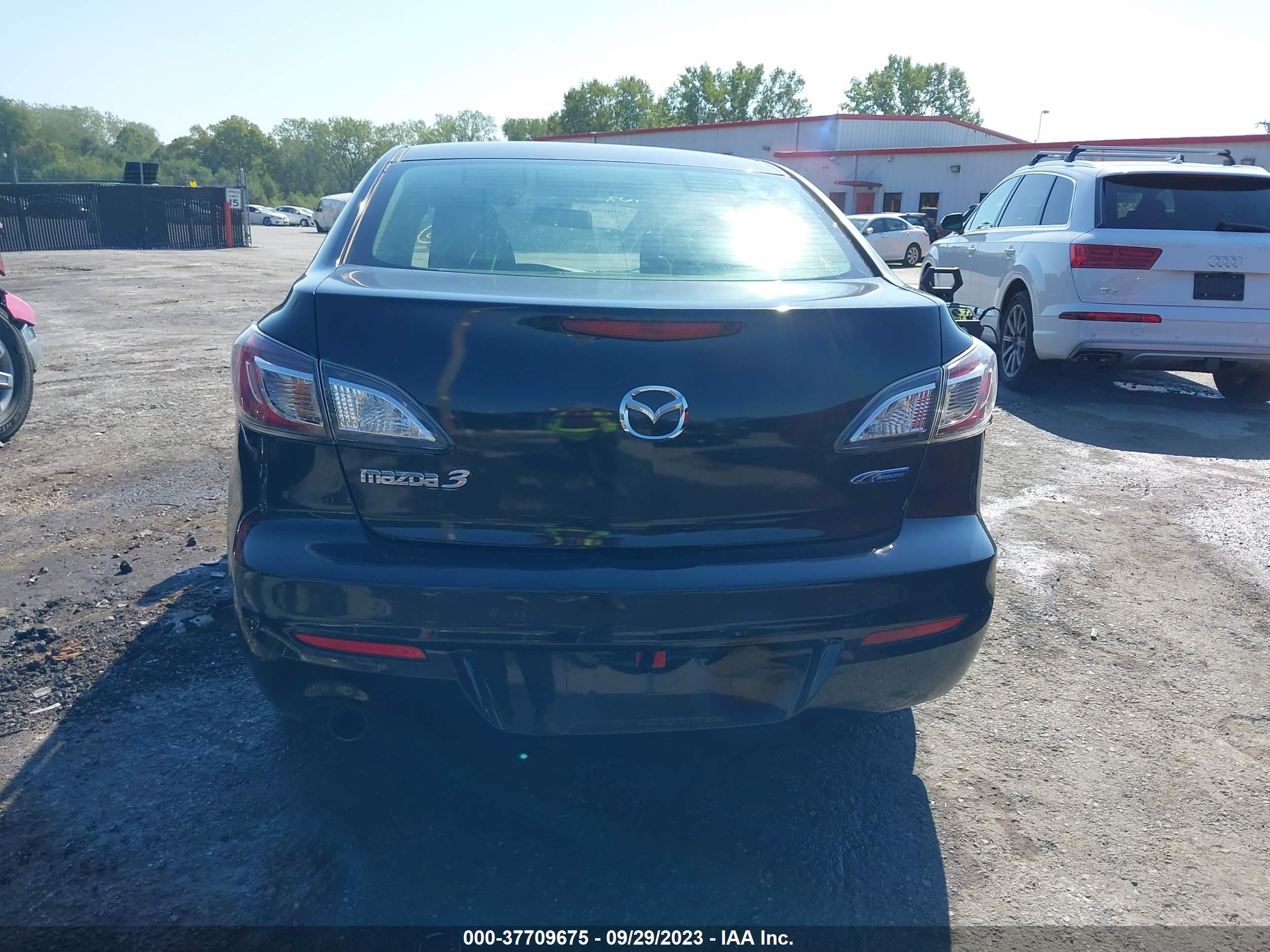 Photo 15 VIN: JM1BL1V73D1831780 - MAZDA 3 