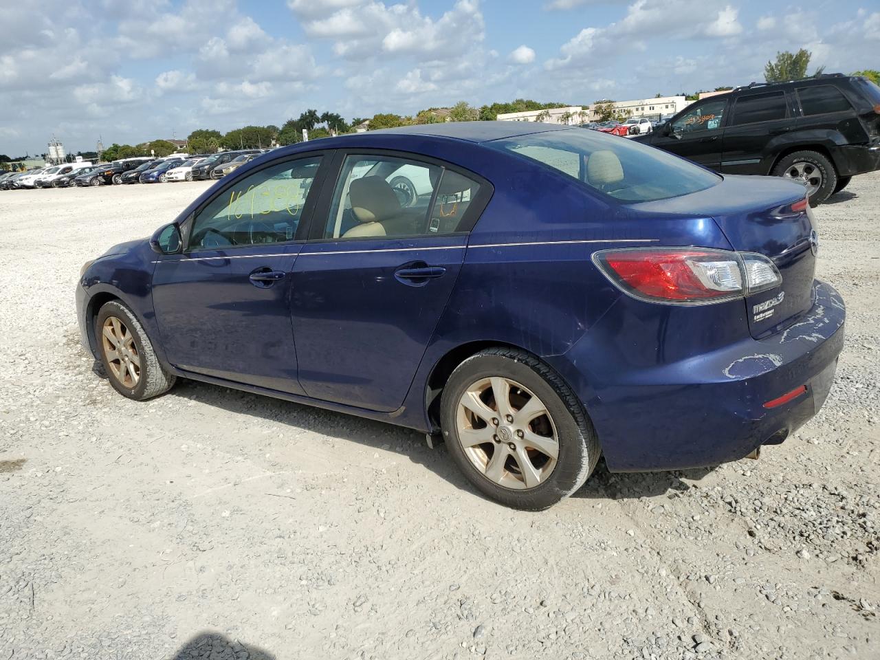 Photo 1 VIN: JM1BL1V75C1536954 - MAZDA 3 