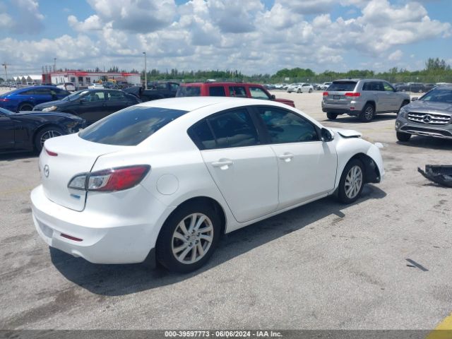 Photo 3 VIN: JM1BL1V75C1555133 - MAZDA MAZDA3 