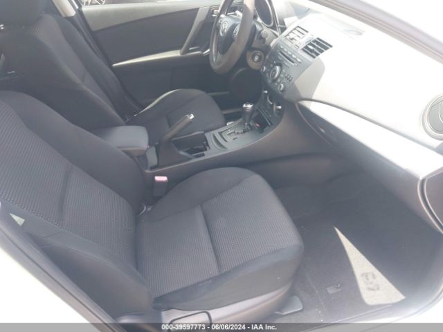 Photo 4 VIN: JM1BL1V75C1555133 - MAZDA MAZDA3 