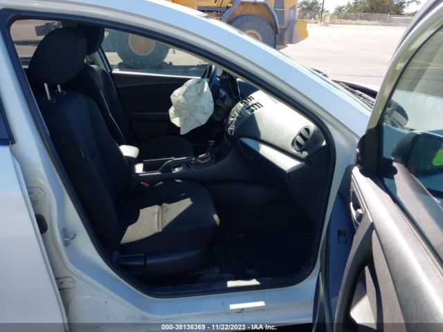 Photo 4 VIN: JM1BL1V76D1718003 - MAZDA MAZDA3 