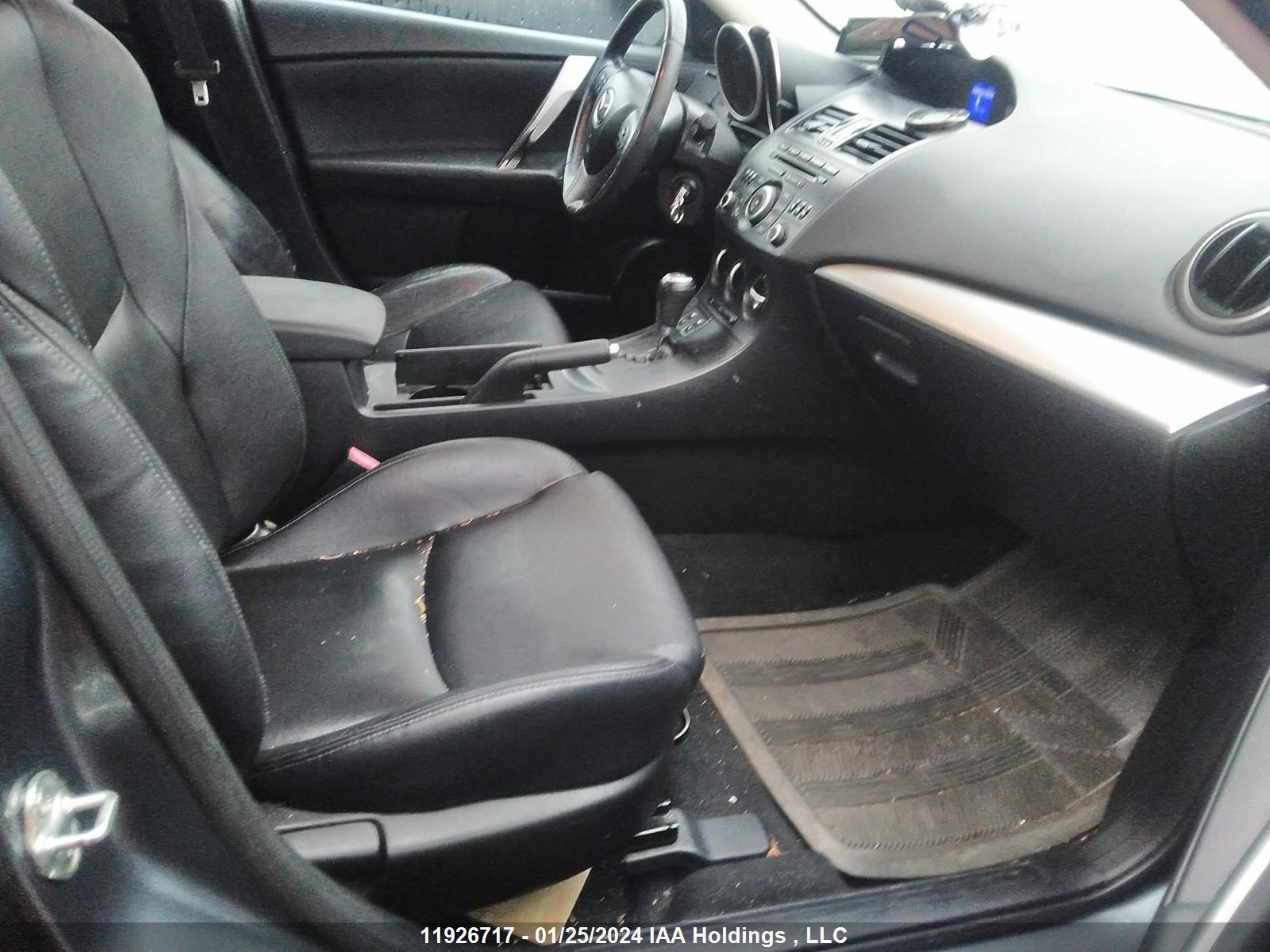 Photo 4 VIN: JM1BL1V77D1715384 - MAZDA 3 